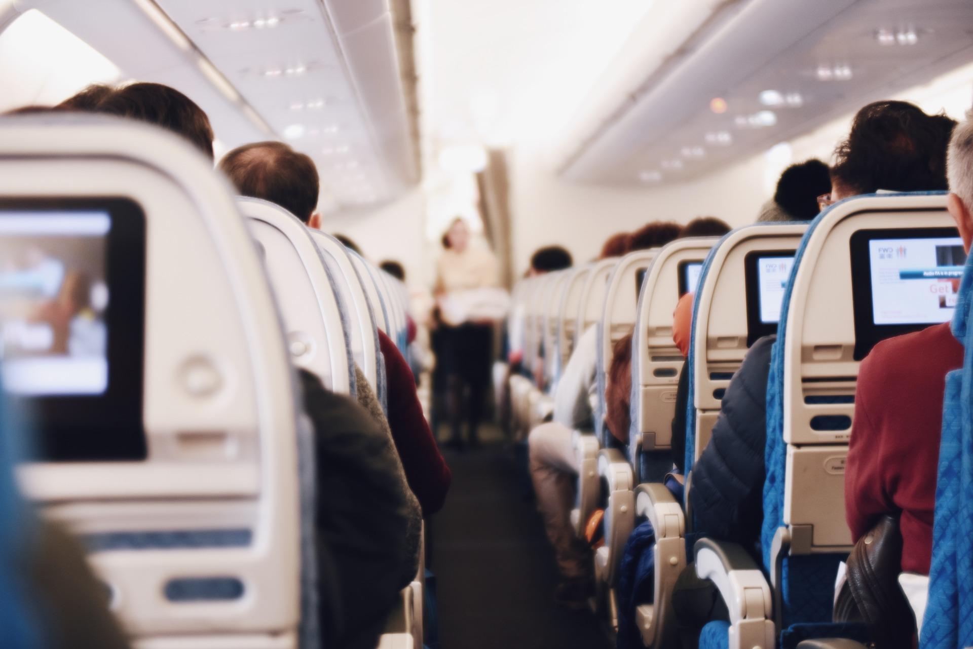 Is It Okay to Book a Window and Aisle Seat? (and hope nobody sits between you)