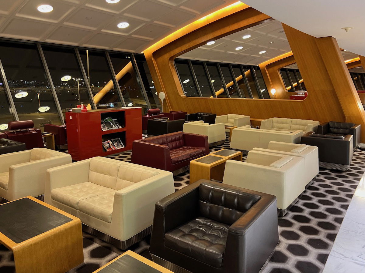 Oneworld Airport Lounge Access Explained