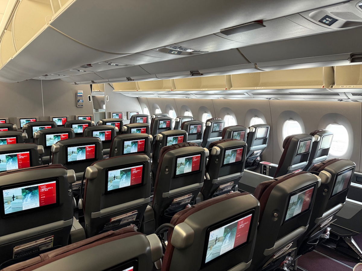 Japan Airlines Domestic A350-900 Class J: Basic And Comfortable