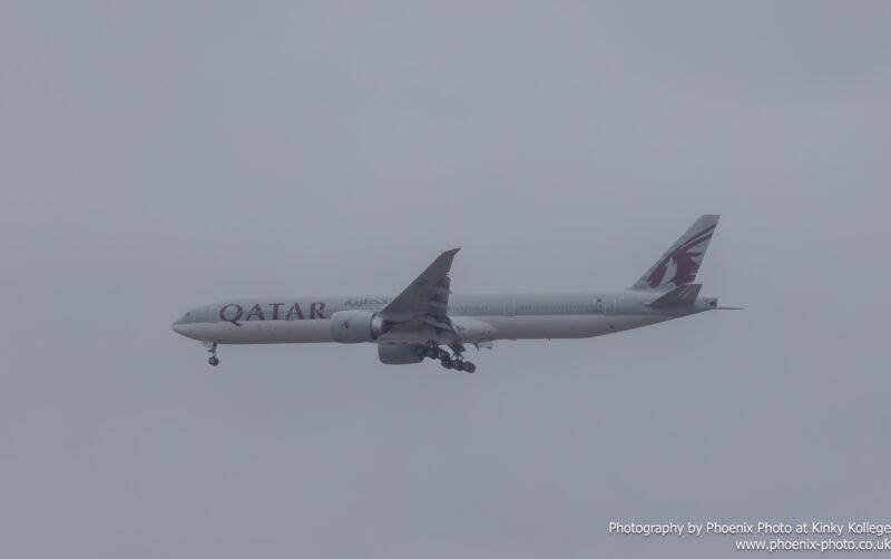 Airplane Art – Qatar Airways Boeing 777-300ER arriving at Chicago O’Hare International