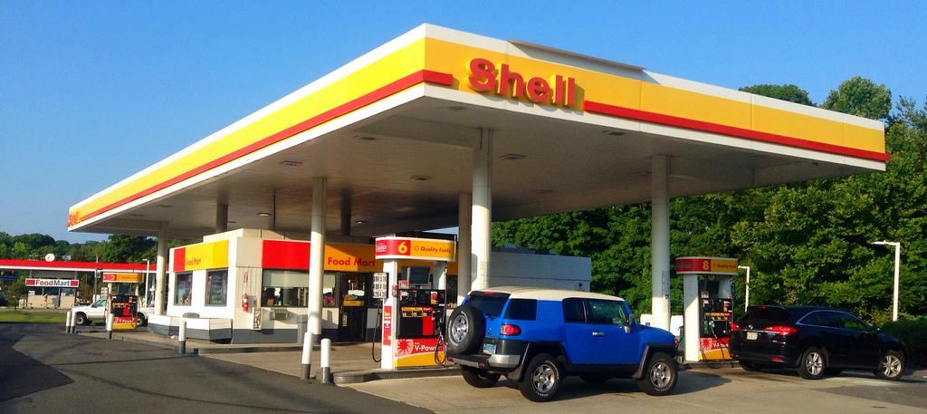 Gas Stations Near Orlando Airport That Aren’t a Rip-Off for Tourists