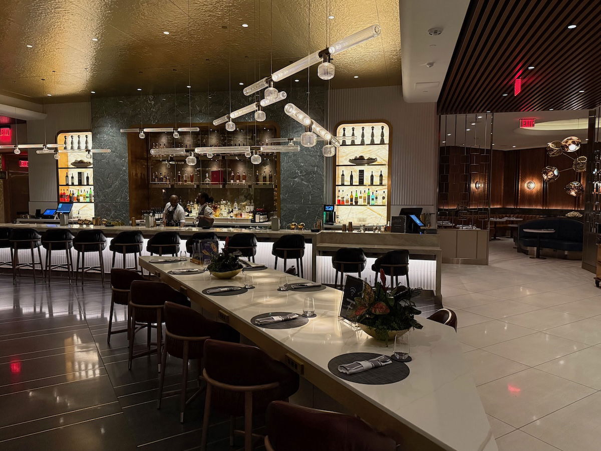 Review: Delta One Lounge Los Angeles Airport (LAX)