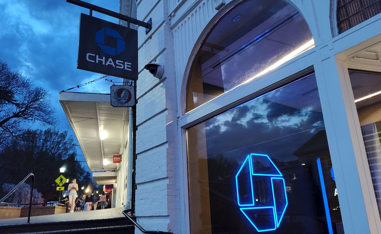 Chase Business Cards Showing Up on Personal Credit Reports