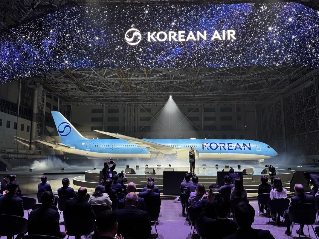 Korean Air Unveils New Corporate Identity and Aircraft Livery