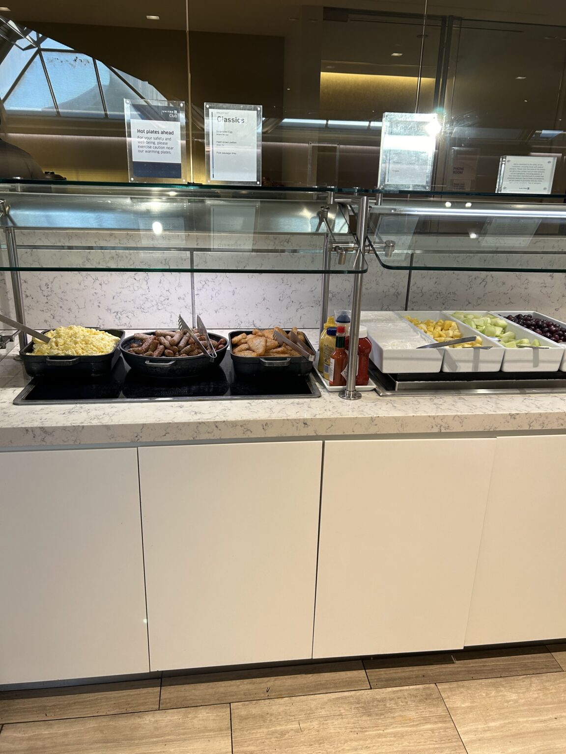 Lounge Review: United Club(s) - Chicago O'Hare (ORD) - Terminal 1 (C10 ...