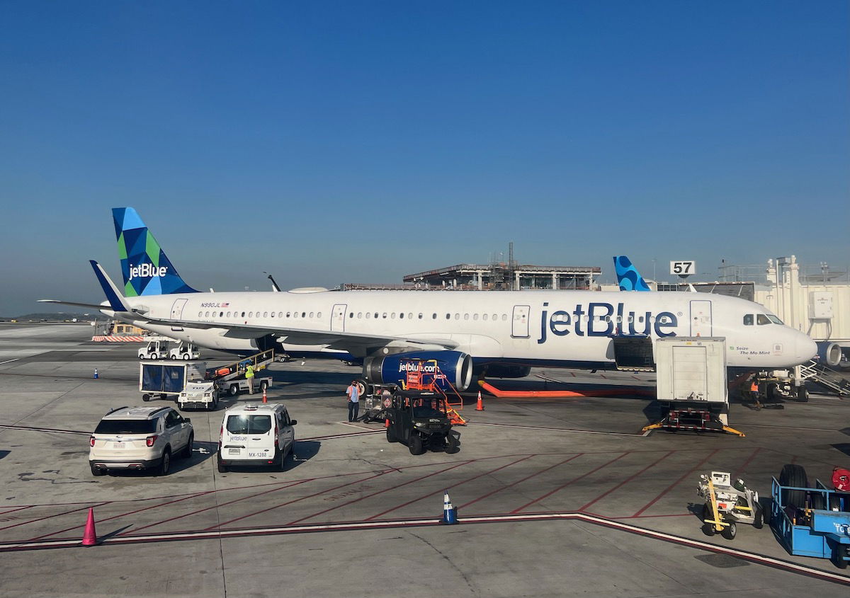 JetBlue Pilot Tells JFK ATC To Do His Job Better: Egos Were Bruised