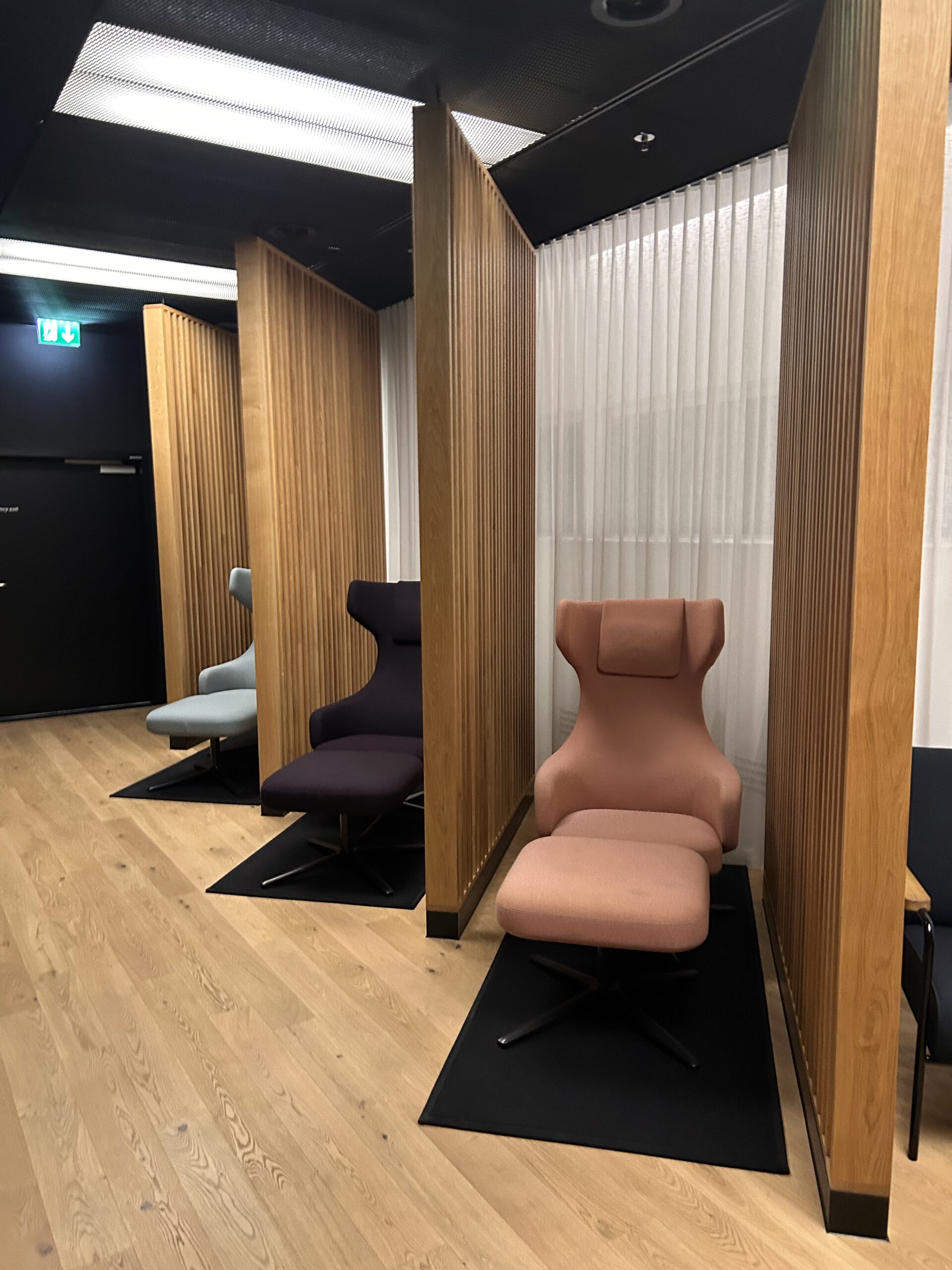 Lounge Review: Swiss Senator Lounge D Gates – Zurich (ZRH)