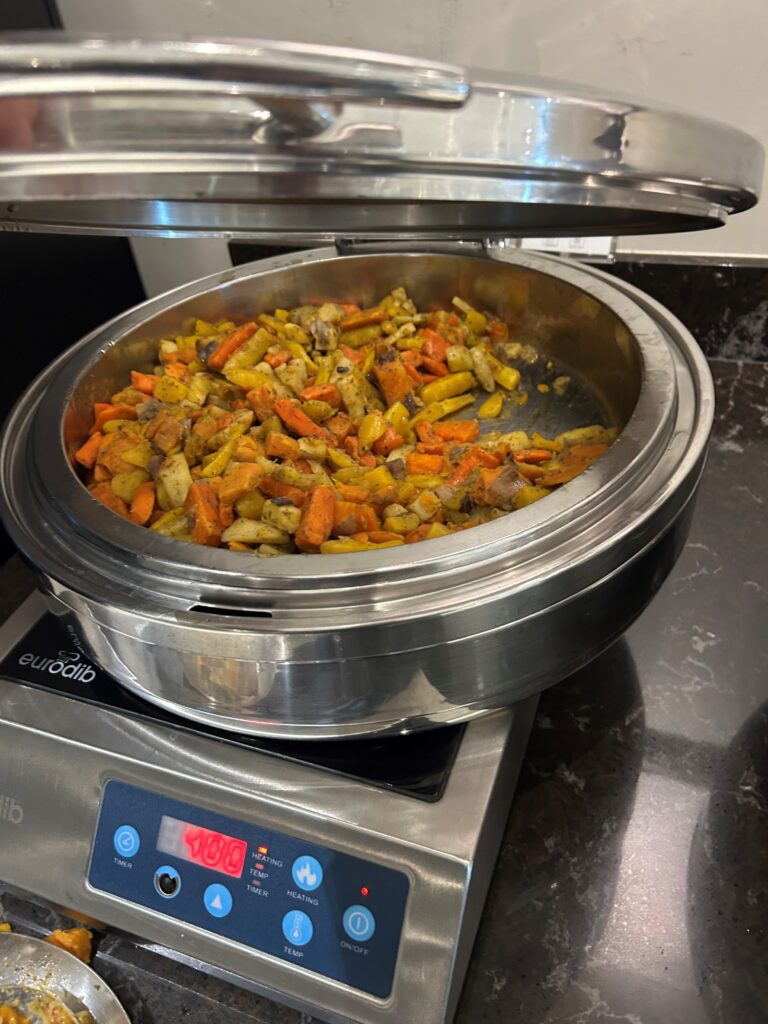 Review : Salon Odyssee, Desjardin – Plaza Premium Lounge – Montreal (YUL), Transborder Concourse