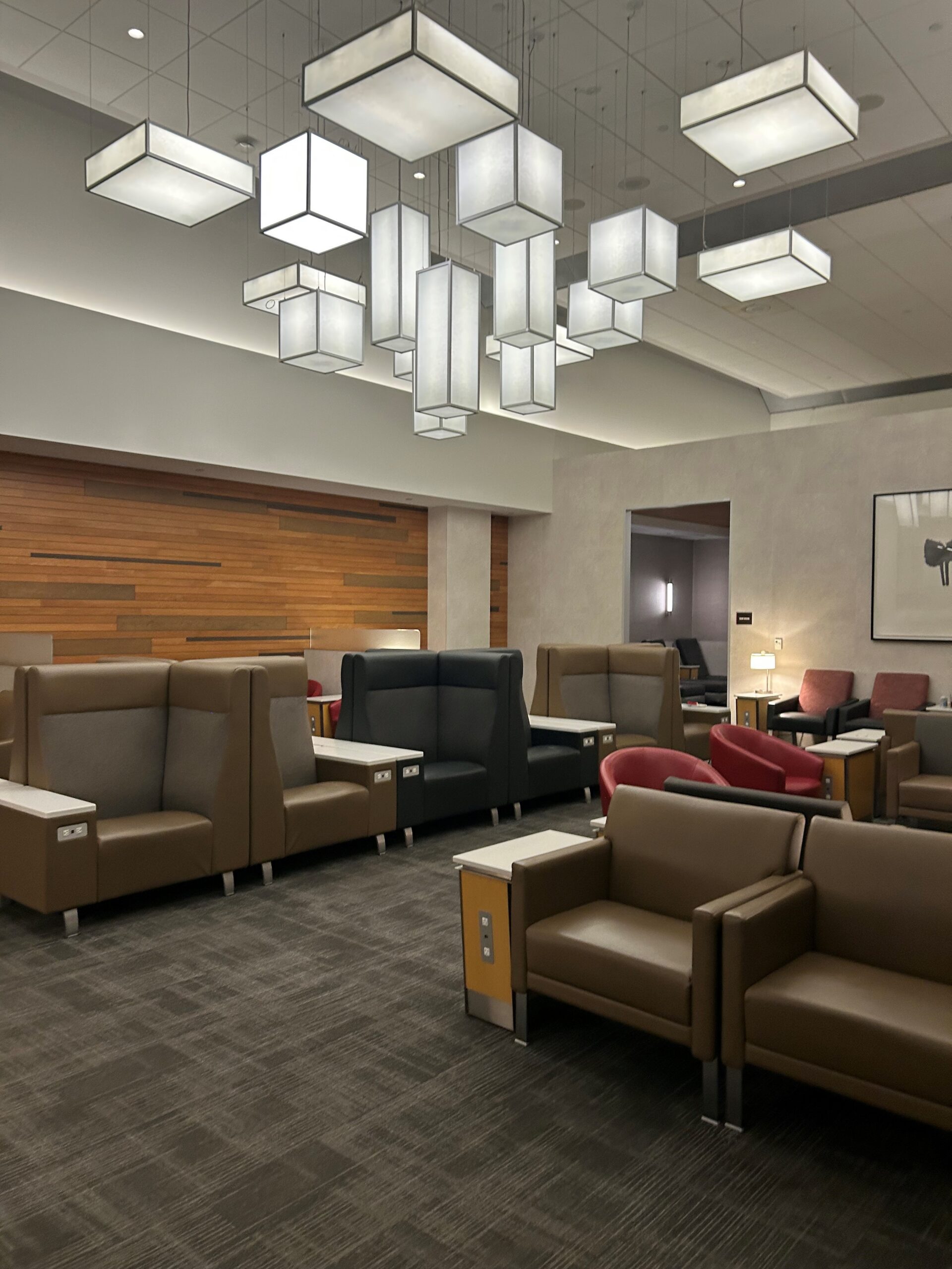 boardingarea.com - Adam Stuart - Review: American Airlines Flagship Lounge - Dallas-Fort Worth (DFW), Terminal D
